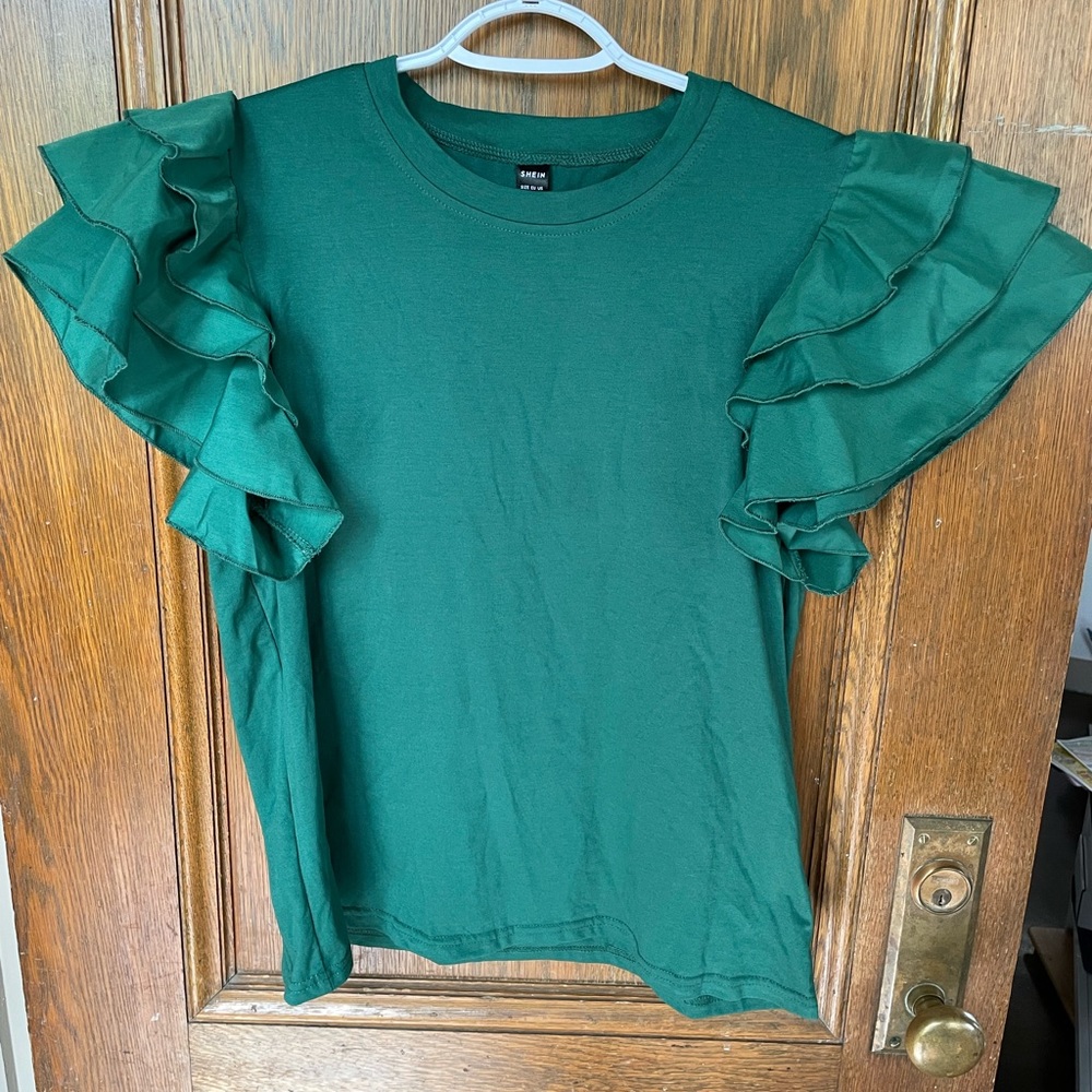 Ruffle sleeve tshirt
